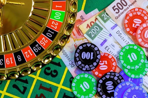 Jewels of Prosperity slot grid display with crystal symbols and payline structure on indogenting platform